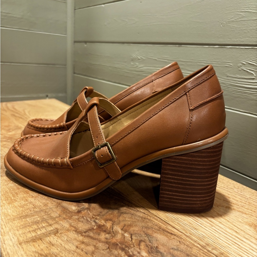 Crown Vintage Brown Heeled Loafers with Chunky Heel
